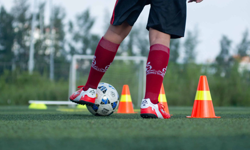 Hướng dẫn các bài tập tăng tốc độ trong bóng đá hiệu quả cao